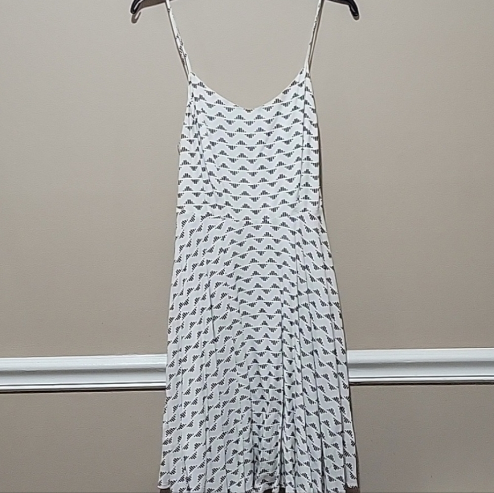COPY - White old navy dress with black design